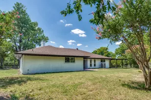 8443 Stults Rd, Dallas, TX 75243 - Photo 29