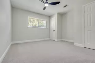 8443 Stults Rd, Dallas, TX 75243 - Photo 23