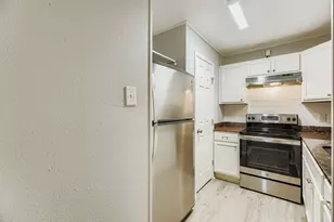 233 Creek Cove Dr, Dallas, TX 75217 - Photo 9