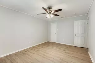 233 Creek Cove Dr, Dallas, TX 75217 - Photo 17