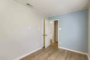 233 Creek Cove Dr, Dallas, TX 75217 - Photo 21