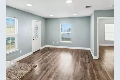 110 Ramsey Avenue, Cleburne, TX 76031 - Photo 1