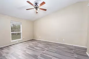 321 Iberis Dr, Arlington, TX 76018 - Photo 13