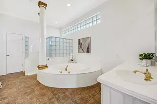 136 Club House Dr, Weatherford, TX 76087 - Photo 23