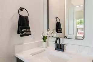 13325 Bee St, Farmers Branch, TX 75234 - Photo 19