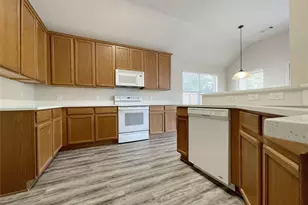 1004 Southfork Dr, Little Elm, TX 75068 - Photo 9