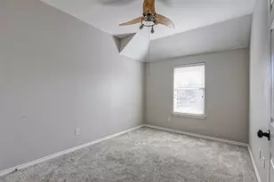 820 Flagstone Dr, Burleson, TX 76028 - Photo 19