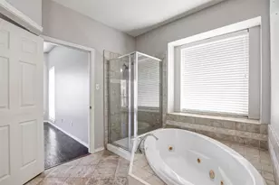 820 Flagstone Dr, Burleson, TX 76028 - Photo 15