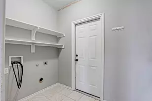 820 Flagstone Dr, Burleson, TX 76028 - Photo 11