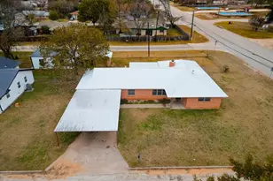 2507 SE 13th St, Mineral Wells, TX 76067 - Photo 1