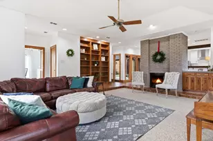 333 S Centre Ave, Lancaster, TX 75146 - Photo 7