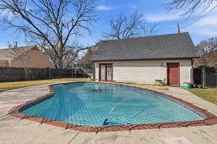 333 S Centre Ave, Lancaster, TX 75146 - Photo 27