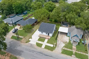 412 S Montgomery St, Sherman, TX 75090 - Photo 1