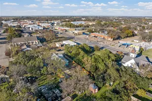 404 6th Street W, McGregor, TX 76657 - Photo 27