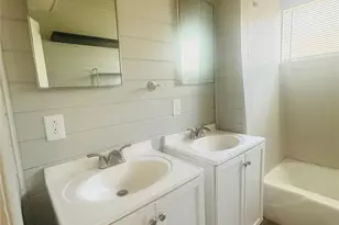 821 W Church St, Grand Prairie, TX 75050 - Photo 33