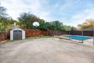 8029 Kristina Ln, North Richland Hills, TX 76182 - Photo 31