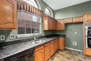 8029 Kristina Ln, North Richland Hills, TX 76182 - Photo 13