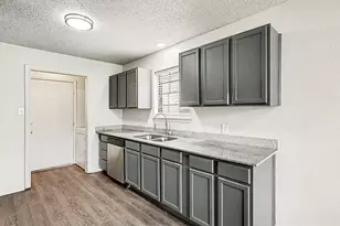 2705 Warren Ln, Fort Worth, TX 76112 - Photo 11