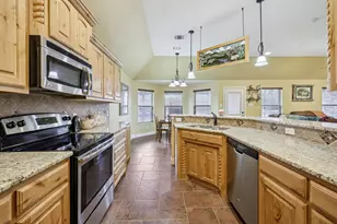 118 Kenya Ct, Springtown, TX 76082 - Photo 13