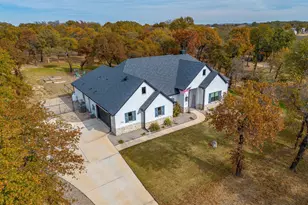 324 Zion Frst Trl, Poolville, TX 76487 - Photo 5
