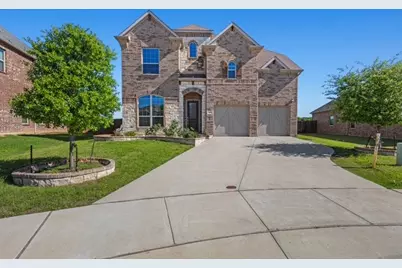 417 Burberry Drive, Grand Prairie, TX 75052 - Photo 1