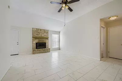 6609 Pecanwood Drive, Arlington, TX 76001 - Photo 5