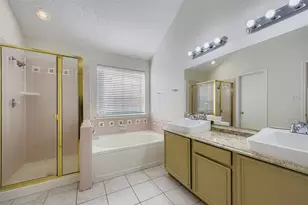 6609 Pecanwood Dr, Arlington, TX 76001 - Photo 19