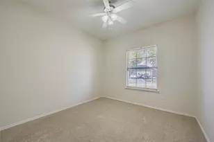 6609 Pecanwood Dr, Arlington, TX 76001 - Photo 21
