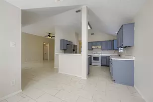 6609 Pecanwood Dr, Arlington, TX 76001 - Photo 11