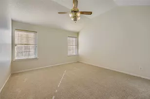 6609 Pecanwood Dr, Arlington, TX 76001 - Photo 17