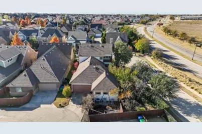 2201 Shakespeare Street, Carrollton, TX 75010 - Photo 33