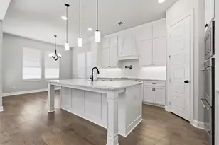 287 Paluxy St, Burleson, TX 76028 - Photo 11