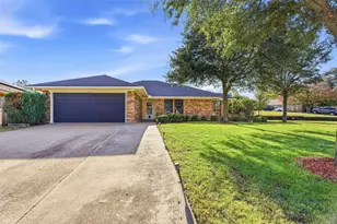 5240 Hill Ridge Dr, Fort Worth, TX 76135 - Photo 1