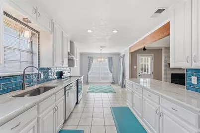 5240 Hill Ridge Drive, Fort Worth, TX 76135 - Photo 11