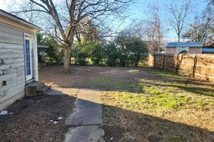 523 Richardson St, Jacksboro, TX 76458 - Photo 13