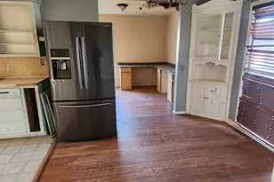 523 Richardson St, Jacksboro, TX 76458 - Photo 9