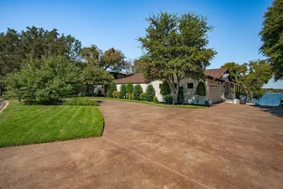7900 Skylake Drive, Fort Worth, TX 76179 - Photo 9