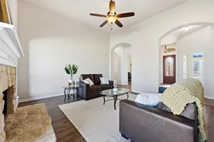 1524 Desert Hills Dr, Fort Worth, TX 76052 - Photo 9