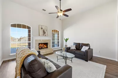 1524 Desert Hills Drive, Fort Worth, TX 76052 - Photo 7