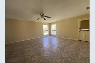 724 N Elm Street, Lancaster, TX 75146 - Photo 13