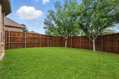 628 Four Stones Boulevard, Lewisville, TX 75056 - Photo 35