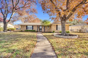 202 Vanderbilt Ln, Waxahachie, TX 75165 - Photo 3