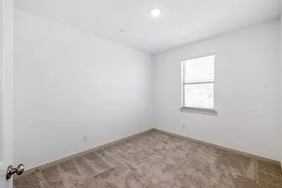 699 Vista Oaks Road, Lewisville, TX 75067 - Photo 23