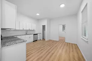 728 S Elm St, Sherman, TX 75090 - Photo 3