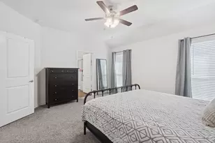 3260 Hunters Gln Dr, Aubrey, TX 76227 - Photo 15