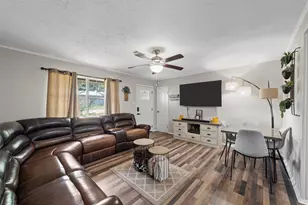 102 Creek Dr, Whitney, TX 76692 - Photo 5