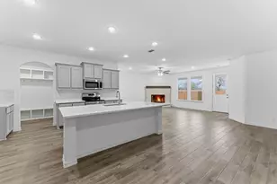 1253 Sabine River Ln, Springtown, TX 76082 - Photo 9