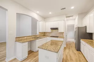 5747 Appalossa Dr, Grand Prairie, TX 75052 - Photo 11