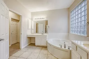 5747 Appalossa Dr, Grand Prairie, TX 75052 - Photo 17