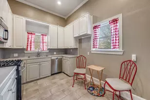 3911 Stonewall St, Greenville, TX 75401 - Photo 9